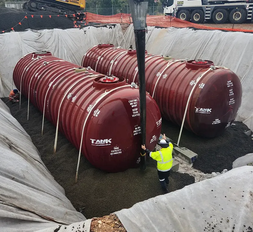 Mobil Chinchilla fuel tank installation