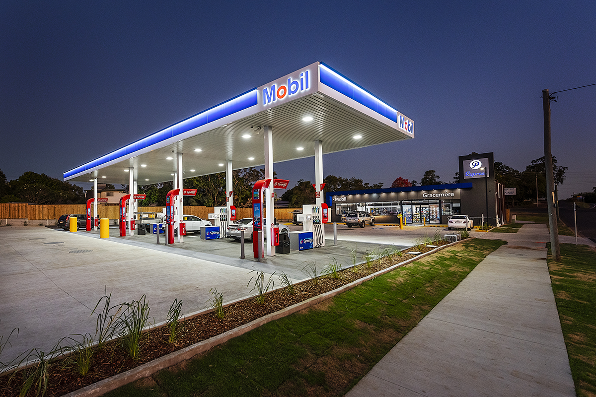 Service station building design and fuel system design