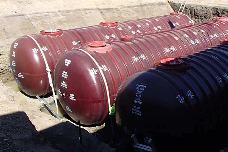 Installed fuel tanks